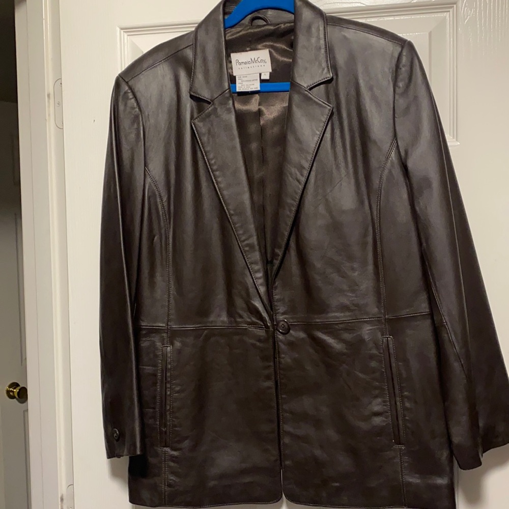 Pamela McCoy brown leather jacket size large.